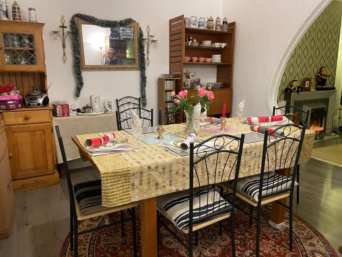 Renovated 4-Bed Home - Sleeps 9 - Parking - Spa Blackpool Dış mekan fotoğraf