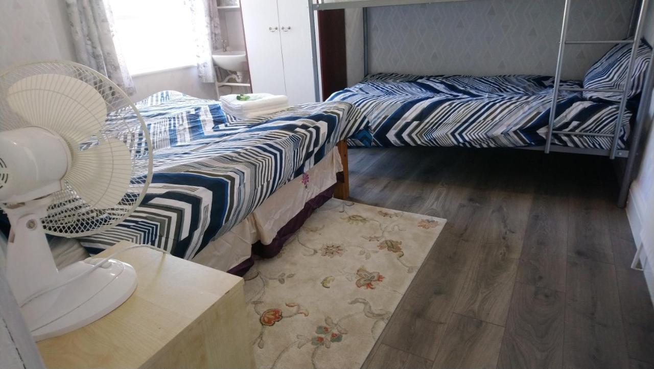 Renovated 4-Bed Home - Sleeps 9 - Parking - Spa Blackpool Dış mekan fotoğraf